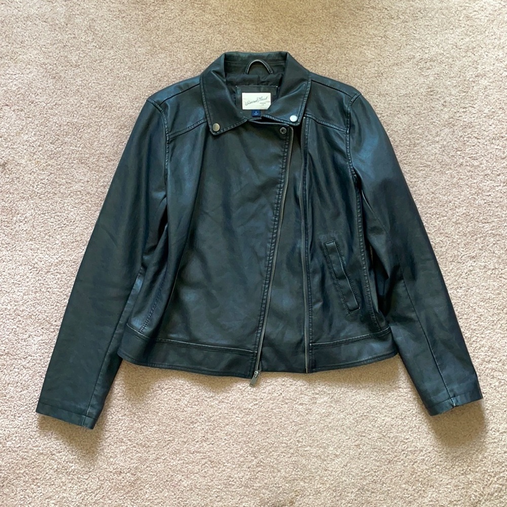 Medium Black Faux Leather Jacket Universal Threads - Picture 2 of 3